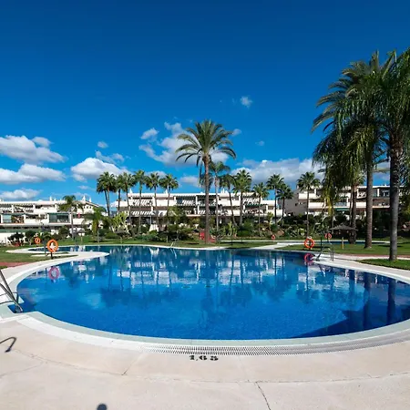 Апартаменты 2br, Lorcrimar 4 Puerto Banus Марбелья